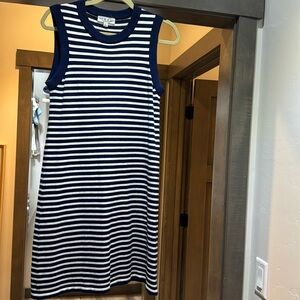 Sleeveless sweater dress.